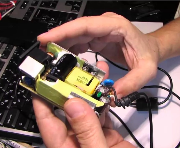 Ремонт блоков питания ноутбуков в районе Восточное Бирюлево города Москвы